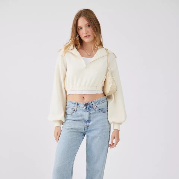 BDG Tops - BDG New Leaf Cropped Sweatshirt NWT Size S - White